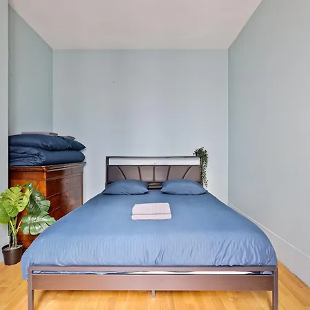 Quartier Luxembourg 1 Bedroom Apartment-netflix